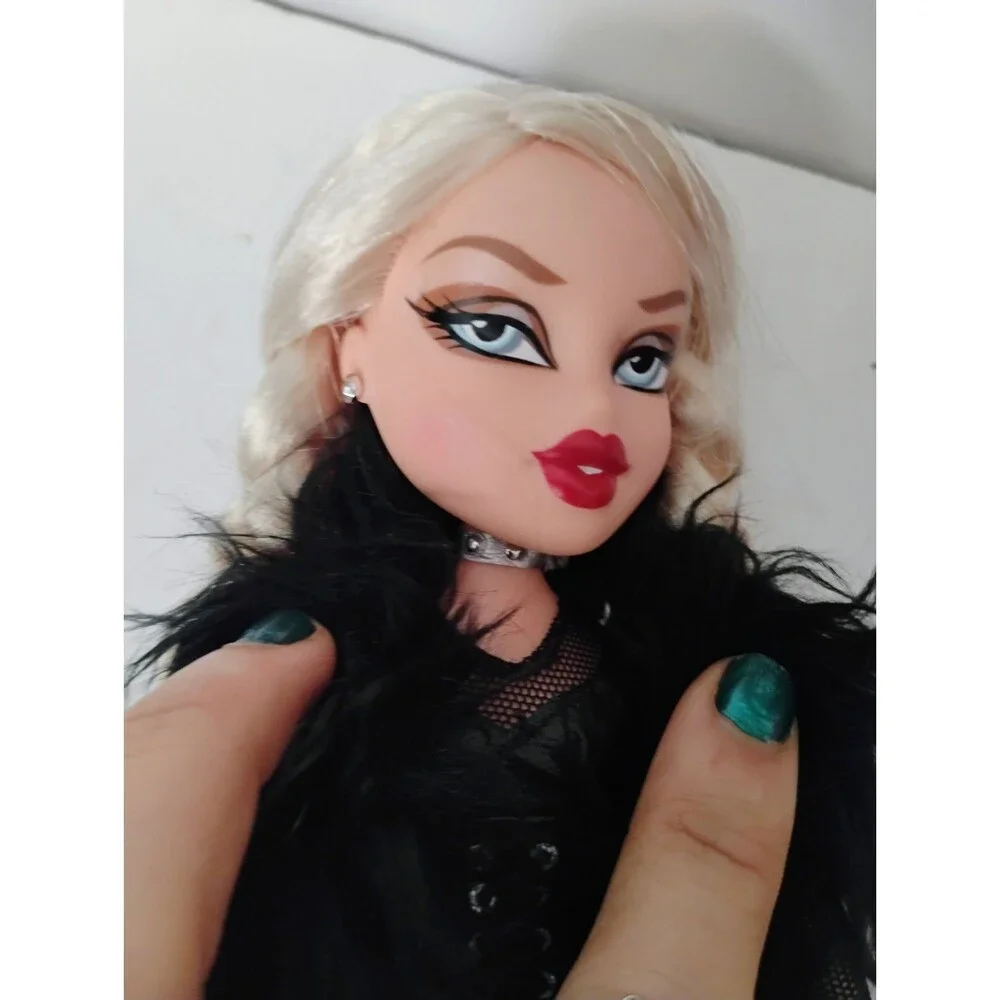 Bratz Cloe Designer Hayden Williams MGA 2018 Collaboration Doll Toy
